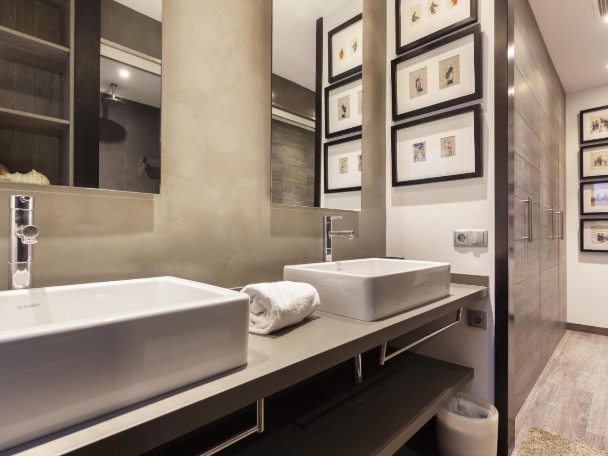 Click&Flat Luxury Cabanyes Apartment Barcelona Bagian luar foto